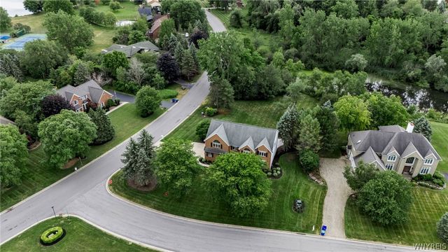 9530 Cobblestone Dr, Clarence, NY 14031