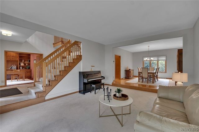 9530 Cobblestone Dr, Clarence, NY 14031