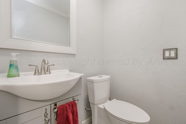 7715 Tarrytown Avenue, Amarillo, TX 79121