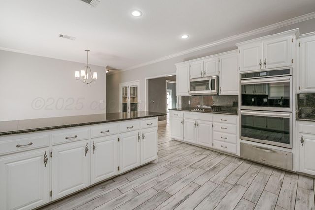 7715 Tarrytown Avenue, Amarillo, TX 79121