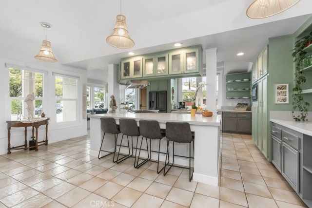 1938 Westminster, Costa Mesa, CA 92627