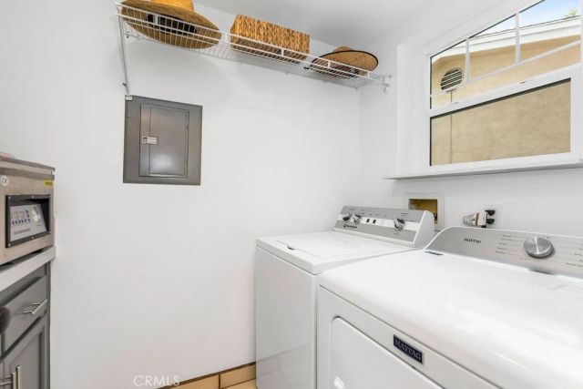 1938 Westminster, Costa Mesa, CA 92627