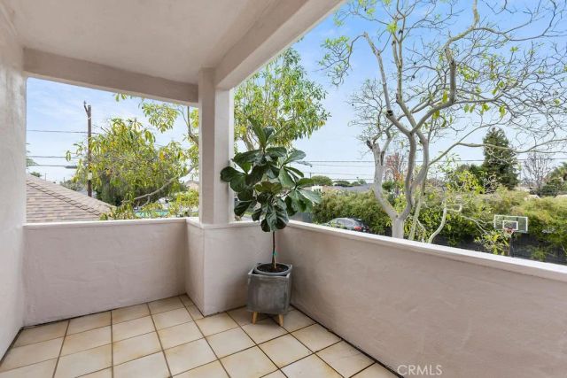 1938 Westminster, Costa Mesa, CA 92627