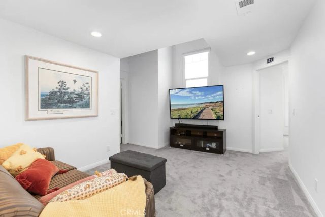 1938 Westminster, Costa Mesa, CA 92627