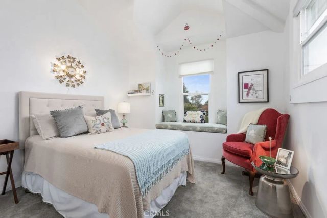 1938 Westminster, Costa Mesa, CA 92627