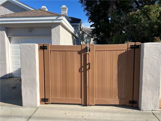 1938 Westminster, Costa Mesa, CA 92627