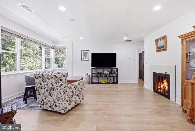 3127 PARK DR SE, Washington, DC 20020