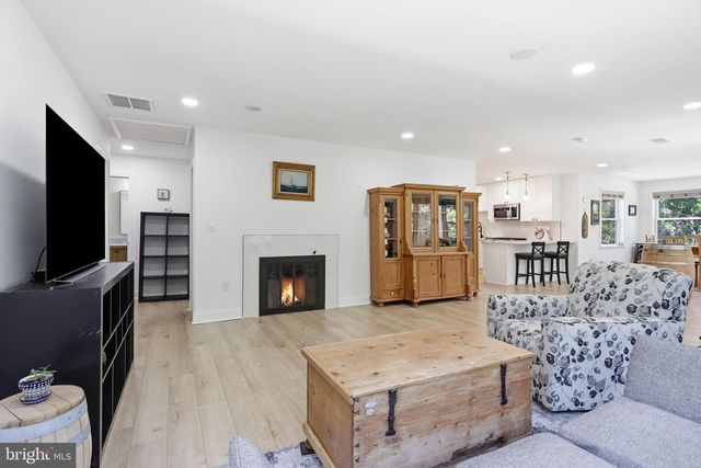 3127 PARK DR SE, Washington, DC 20020