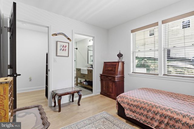 3127 PARK DR SE, Washington, DC 20020