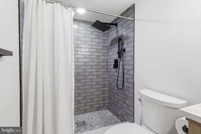 3127 PARK DR SE, Washington, DC 20020