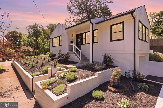 3127 PARK DR SE, Washington, DC 20020