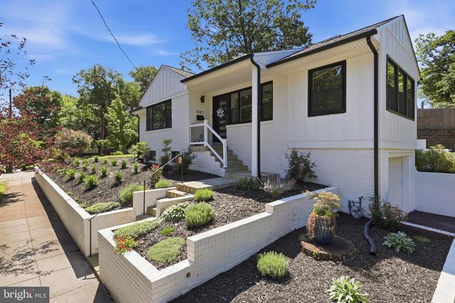3127 PARK DR SE, Washington, DC 20020