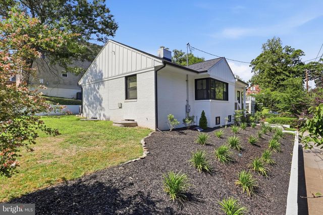 3127 PARK DR SE, Washington, DC 20020