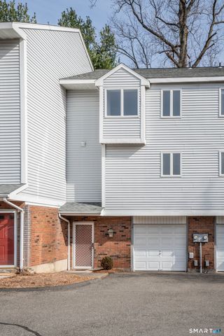 14 Brinley Way 14, Newington, CT 06111