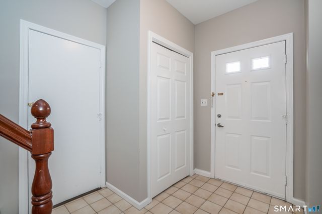 14 Brinley Way 14, Newington, CT 06111