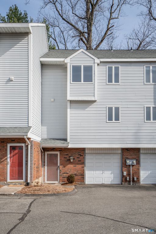 14 Brinley Way 14, Newington, CT 06111