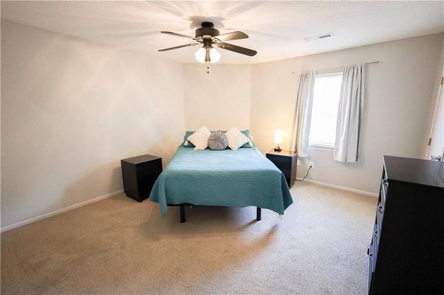 107 NE Greystone Drive, Lee's Summit, MO 64086