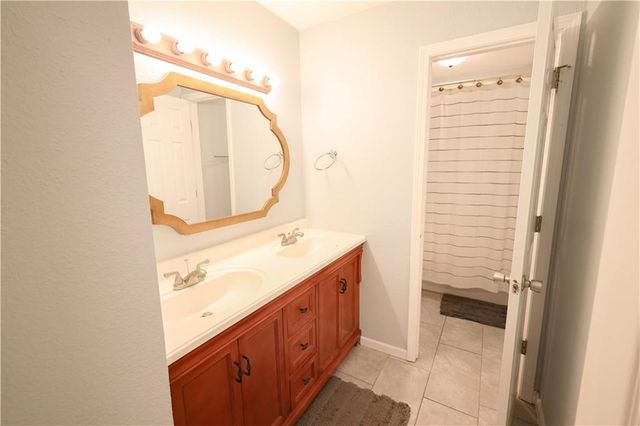 107 NE Greystone Drive, Lee's Summit, MO 64086