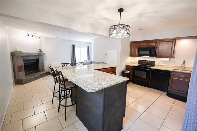 107 NE Greystone Drive, Lee's Summit, MO 64086