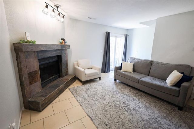 107 NE Greystone Drive, Lee's Summit, MO 64086