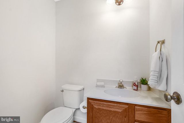 13 DRUMCASTLE CT, Germantown, MD 20876