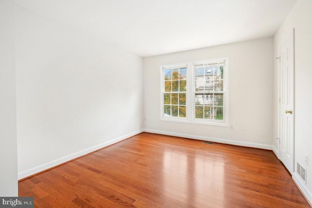 13 DRUMCASTLE CT, Germantown, MD 20876