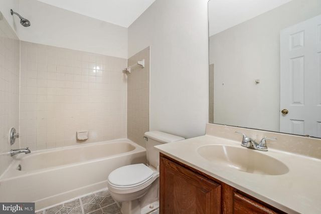 13 DRUMCASTLE CT, Germantown, MD 20876