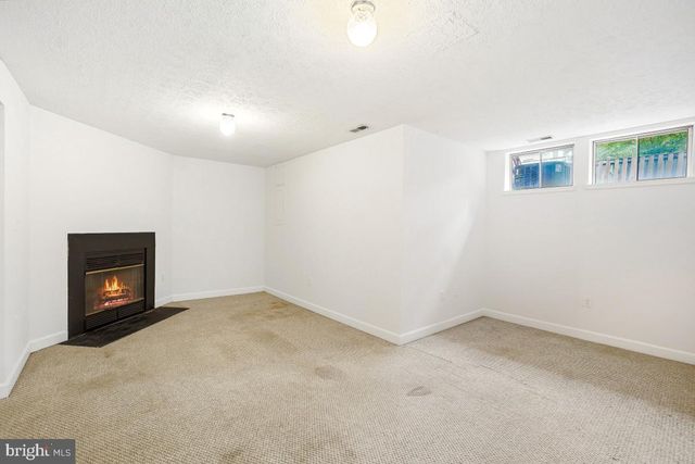 13 DRUMCASTLE CT, Germantown, MD 20876