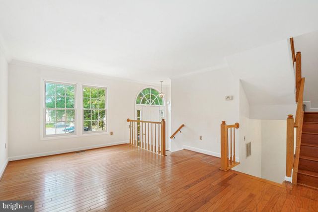 13 DRUMCASTLE CT, Germantown, MD 20876