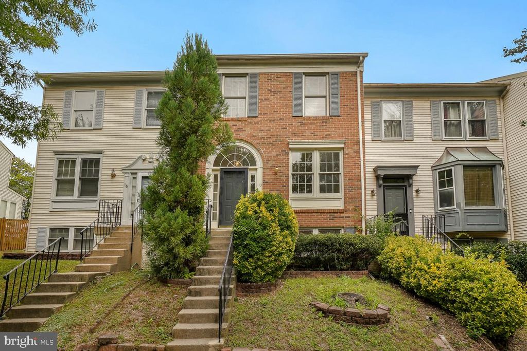 13 DRUMCASTLE CT, Germantown, MD 20876