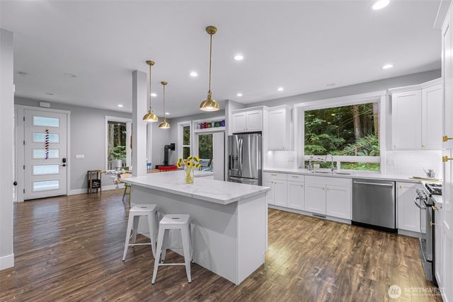 32 Hillside Place, Bellingham, WA 98229