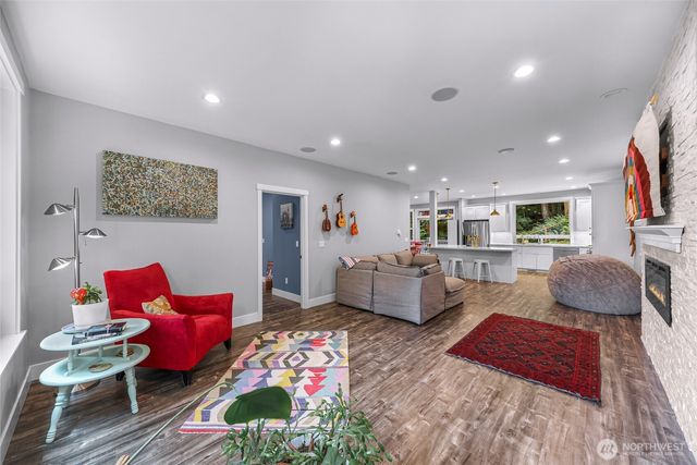 32 Hillside Place, Bellingham, WA 98229