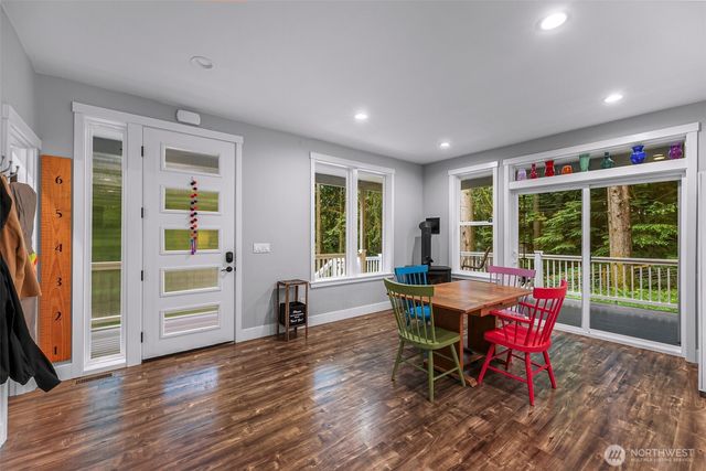 32 Hillside Place, Bellingham, WA 98229