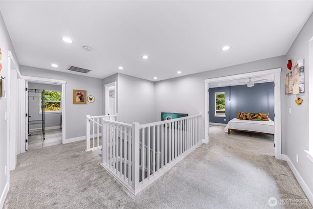 32 Hillside Place, Bellingham, WA 98229
