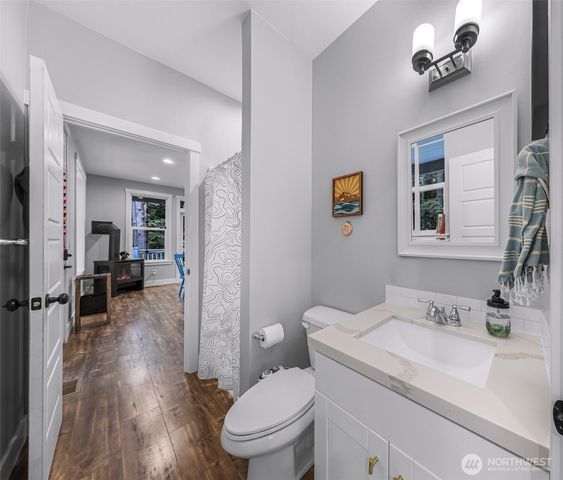 32 Hillside Place, Bellingham, WA 98229