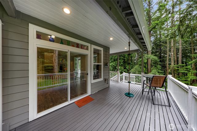 32 Hillside Place, Bellingham, WA 98229