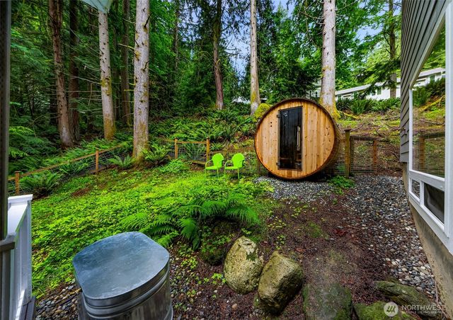 32 Hillside Place, Bellingham, WA 98229