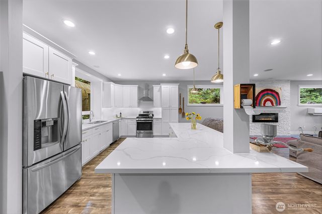 32 Hillside Place, Bellingham, WA 98229