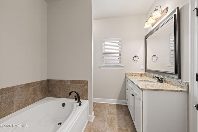 347 Victoria Lights Lane, Broussard, LA 70518
