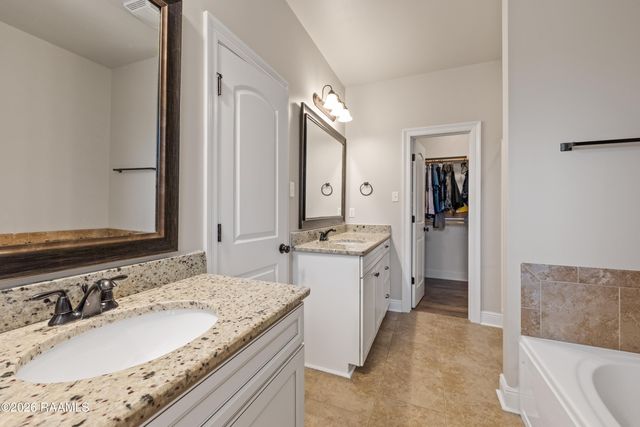 347 Victoria Lights Lane, Broussard, LA 70518