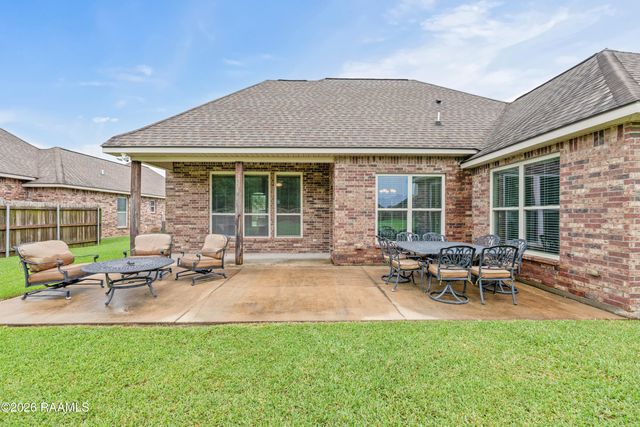 347 Victoria Lights Lane, Broussard, LA 70518