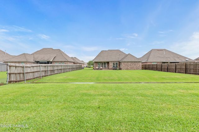 347 Victoria Lights Lane, Broussard, LA 70518