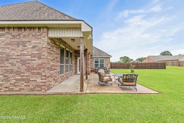 347 Victoria Lights Lane, Broussard, LA 70518