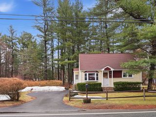 1283 Shawsheen St, Tewksbury, MA 01876