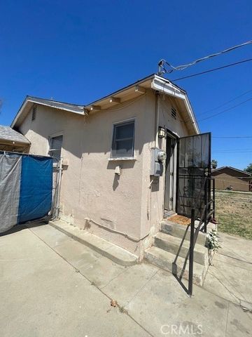 514 L, Bakersfield, CA 93304