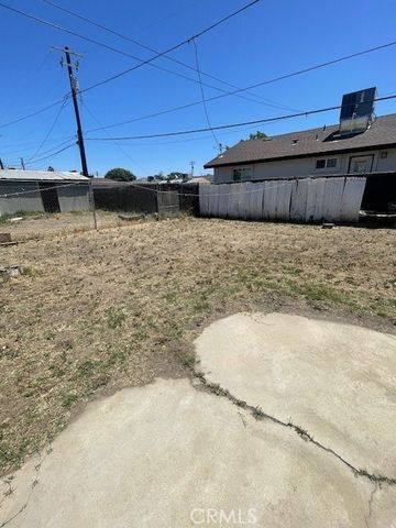 514 L, Bakersfield, CA 93304