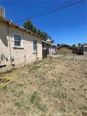 514 L, Bakersfield, CA 93304