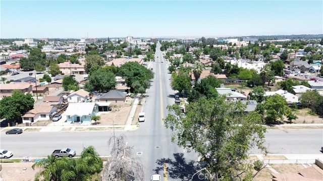 514 L, Bakersfield, CA 93304