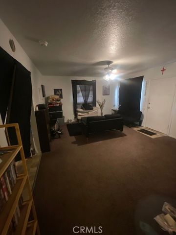 514 L, Bakersfield, CA 93304