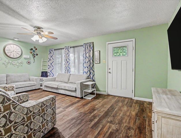 213 Curbstone Road, Hot Springs, AR 71913
